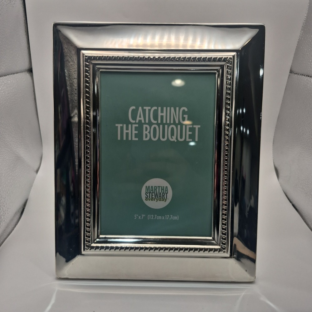 NOS 2002 Martha Stewart 5x7 Picture Frame Catching The Bouquet